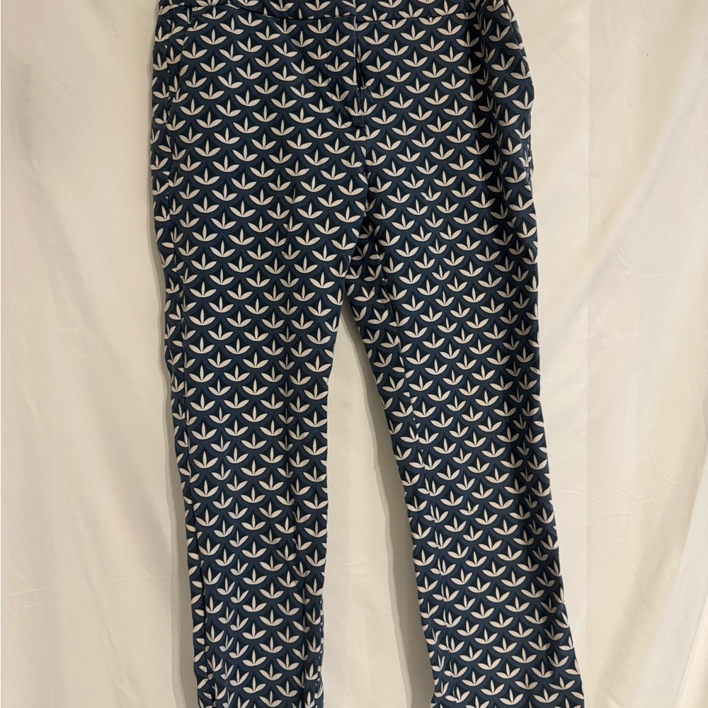 Ann Taylor Factory Navy and White Leaf Pattern Trousers